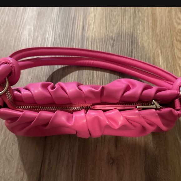 Handbag - Picture 3 of 5